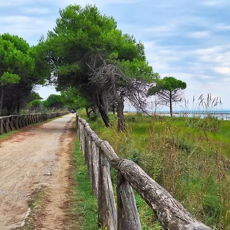 Daire Enjoy The Comfort Near The Beach-beahost